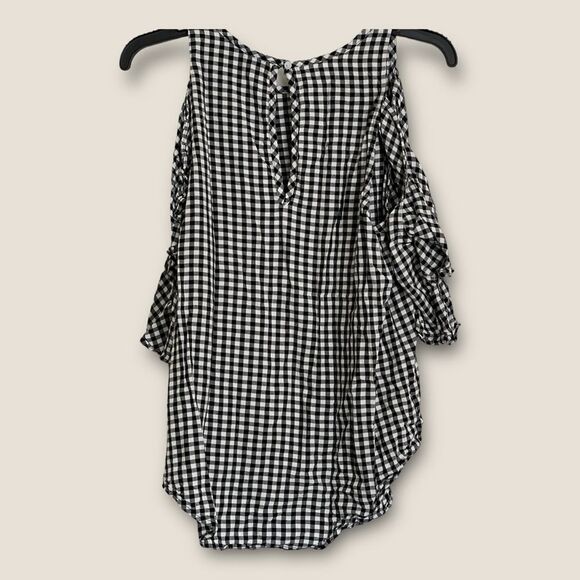 Off the shoulder black & white checkered blouse size Medium, NWOT - Picture 4 of 7
